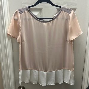 Lightly worn 41 Hawthorn contemporary blouse